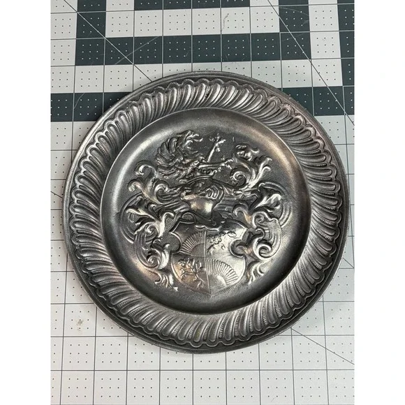Vintage Heraldic Coat of Arms Embossed Pewter Wall Hanging Plate Knight Shield - Picture 1 of 6